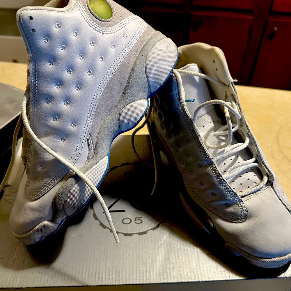 🚨🚨🚨🚨RETRO ALERT🚨🚨🚨🚨 Only WORE ONCE. Brand New with Original Box